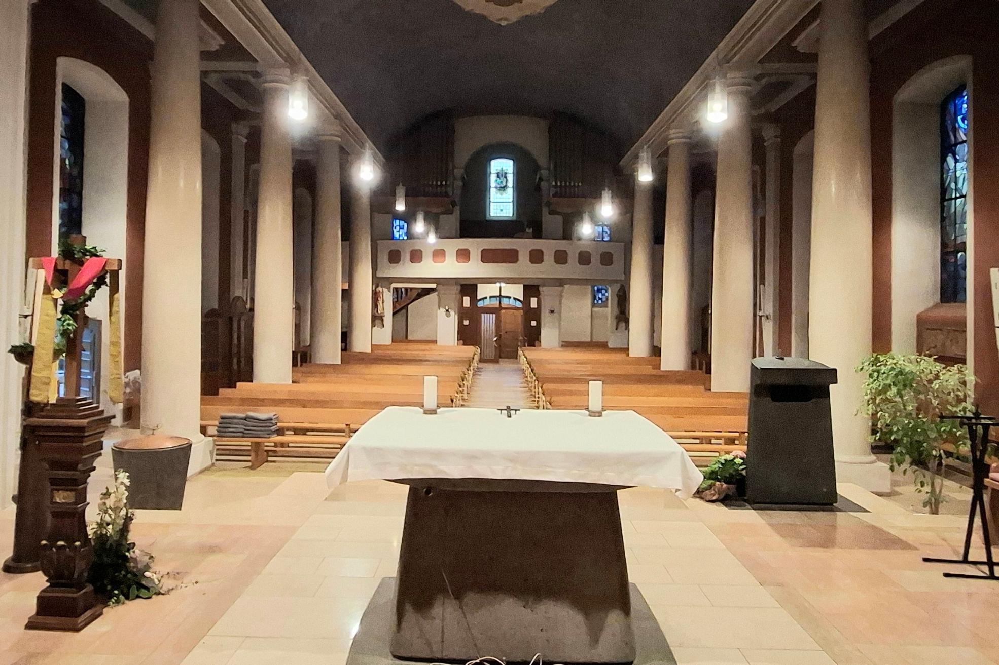 Kirchenraum innen HW