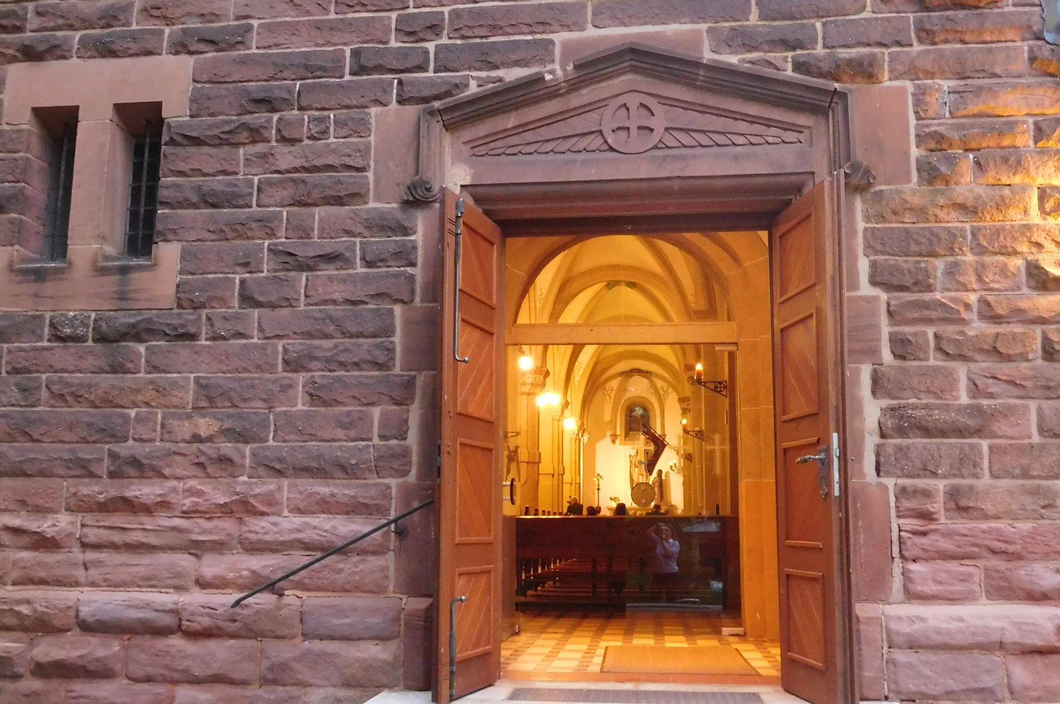 Portal Kirche Hüttigweiler